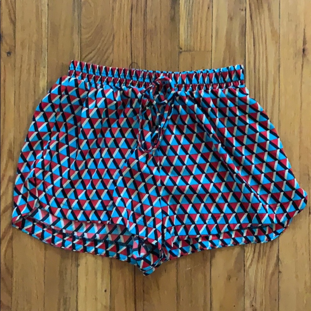Forever 21 Shorts Size Medium Red Blue Black Print